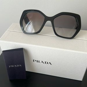 Prada women’s sunglasses black